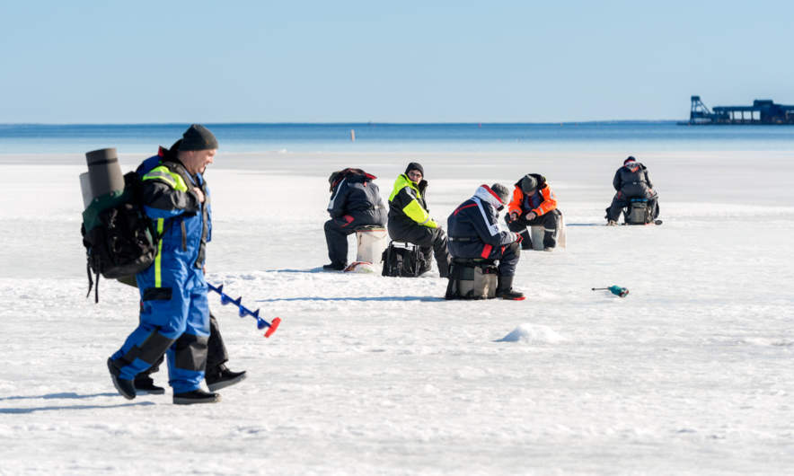 Ice fishing in Skelleftehamn