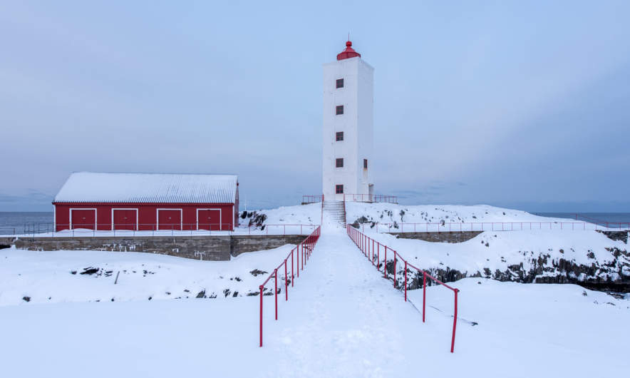 Kjølnes fyr – boat houses and the lighthouse
