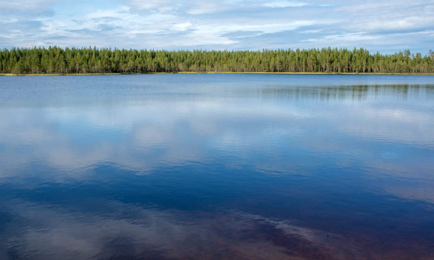 The lake Ytterträsket