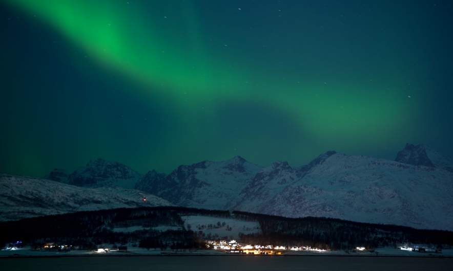 Polar light over the fjell