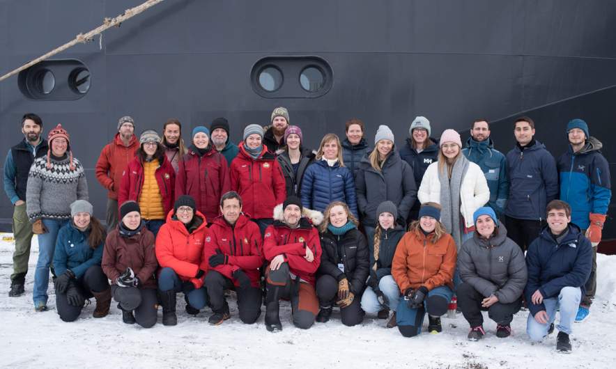 Group photo of the scientist team Arven etter Nansen JC3