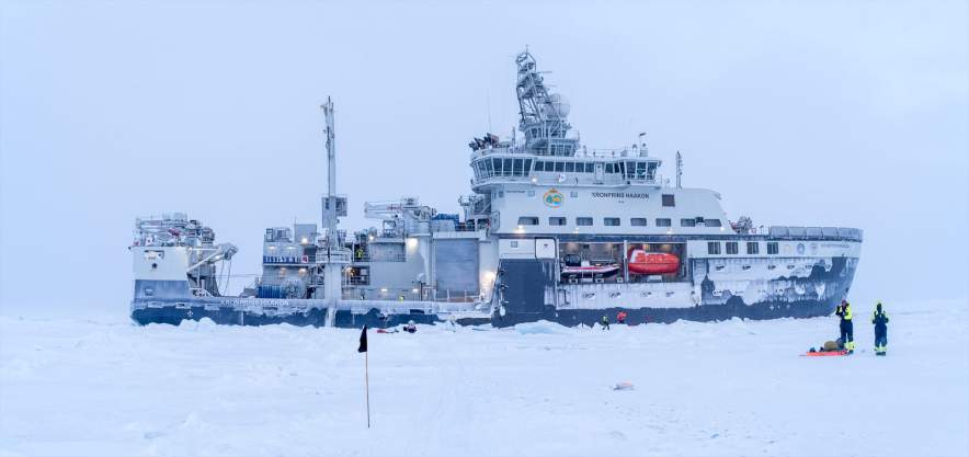 Kronprins Haakon in the Arctic sea ice at station P5
