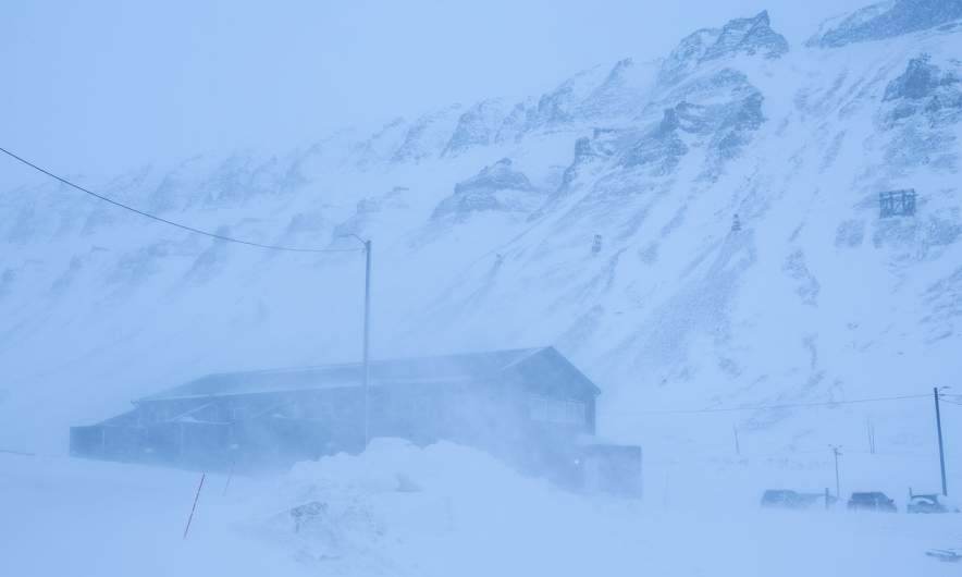 A windy day in Longyearbyen