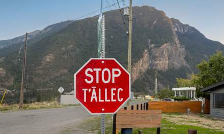 STOP / T̄ÁLLEC