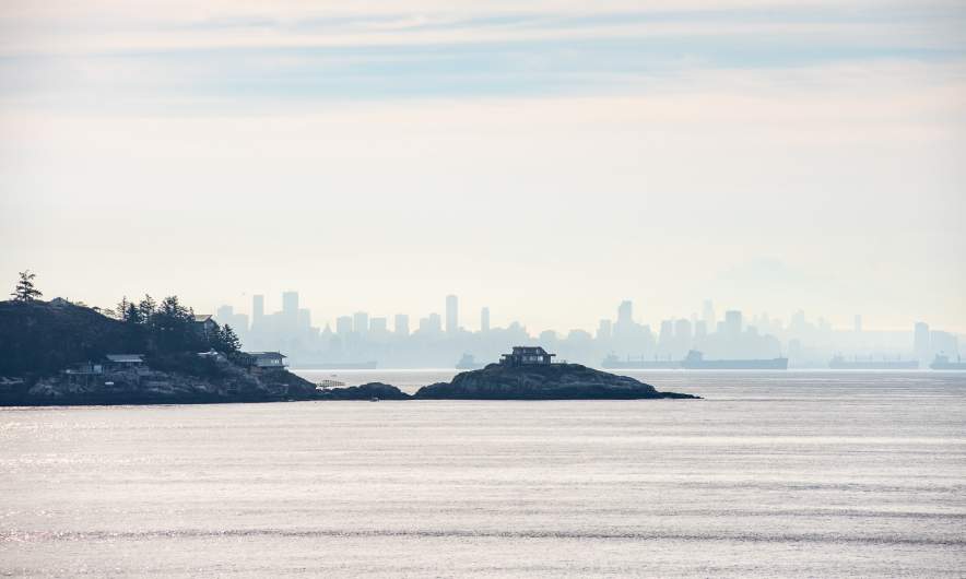Vancouver at the horizon